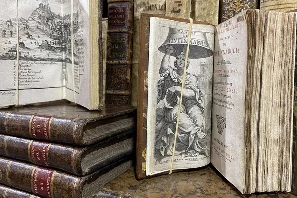 600x400_dia-mundial-libro-quien-escribio-primer-libro-humanidad-1080349-085429