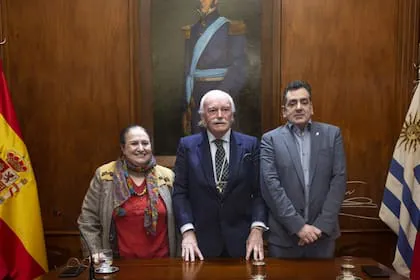 liliana-barela-claudio-morales-gorleri-y-leonardo-LUZGSBXYRJGMBF6B4HWAB4KLQE