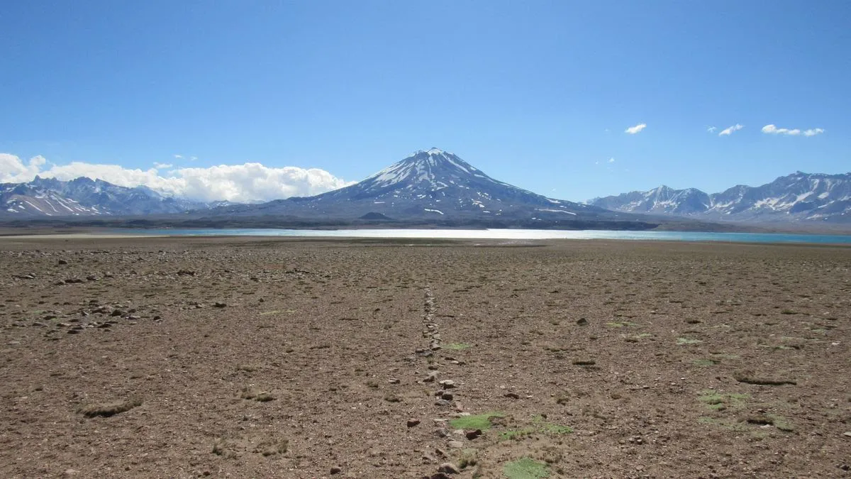 la-linea-recta-piedras-la-zona-ld-30-direccion-al-volcanjpg
